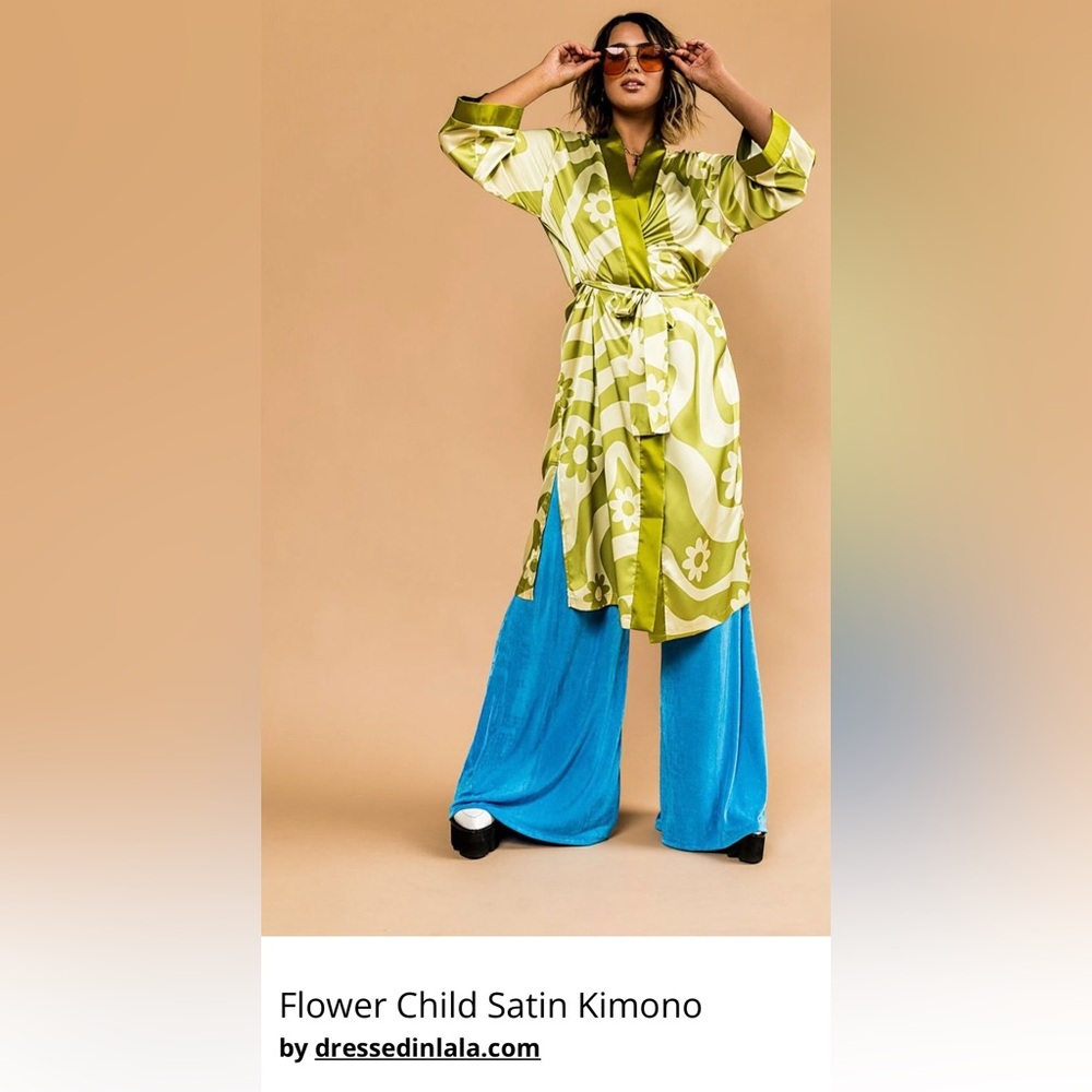 Green and White Floral Kimono size Medium